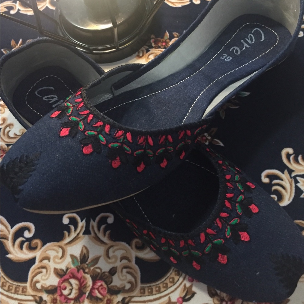 Handmade Denim rose embroidery flats shoes 8 jutti